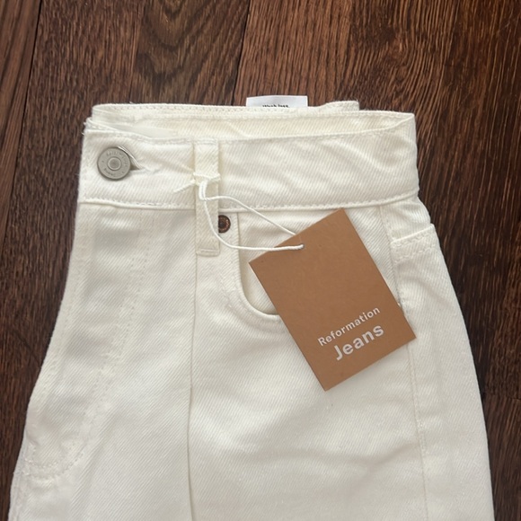 Reformation Pleated Jean - Picture 4 of 7